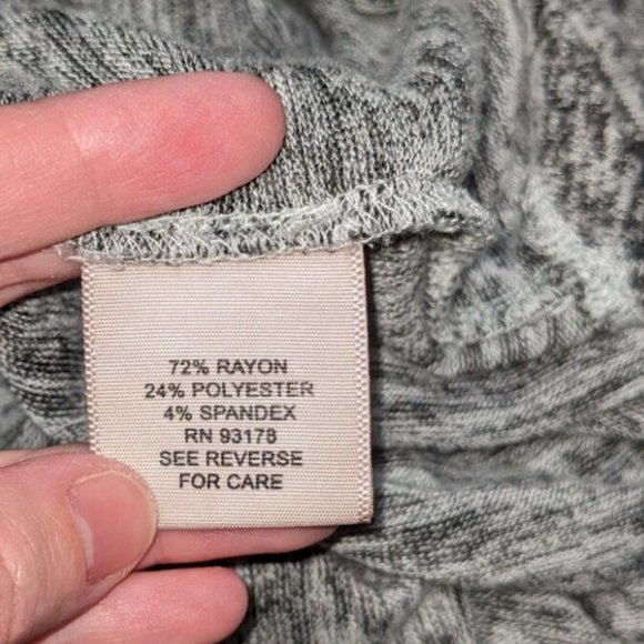 Philosophy Sweater S Gray Heart Print Vneck Long Sleeve Super Soft Romantic Love - Picture 6 of 6